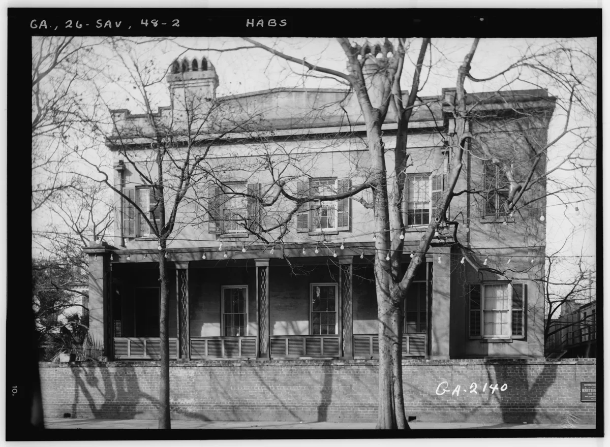 A Historic American Buildings Survey photograph of the Sorrel-Weed House in Savannah, Georgia